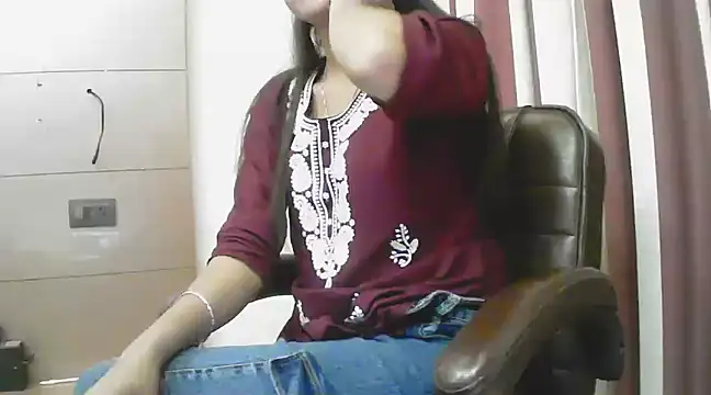 Snapshot of collage_hoty chatting on March 2025 05:09:01 PM collage hoty online show from March 2025 05:09:01 PM