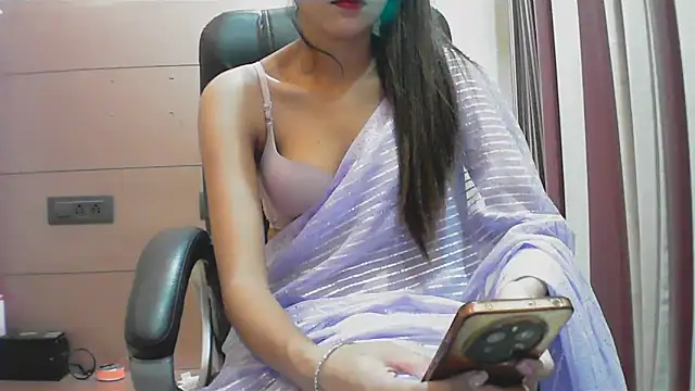 Snapshot of collage_hoty chatting on September 2025 05:13:02 PM collage hoty online show from September 2025 05:13:02 PM