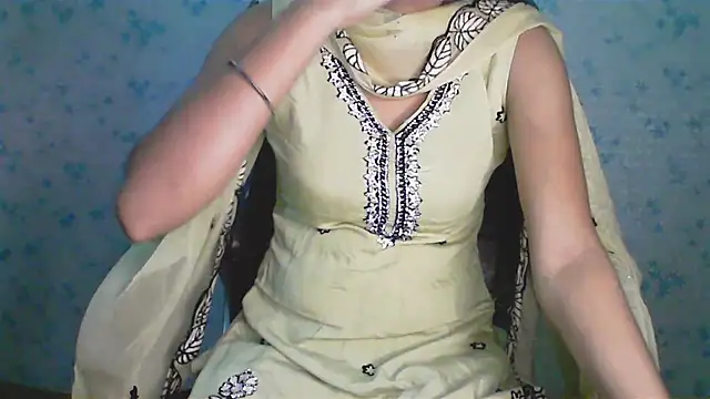 collage hoty online show from June 2026 04:15:02 AM