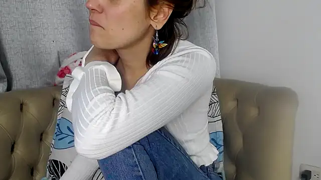 camilawm19 online show from November 2025 06:33:01 AM