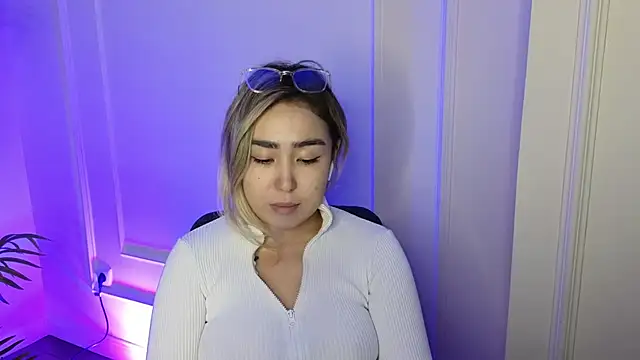 Deiri Delightful online show from December 2024 12:00:01 PM