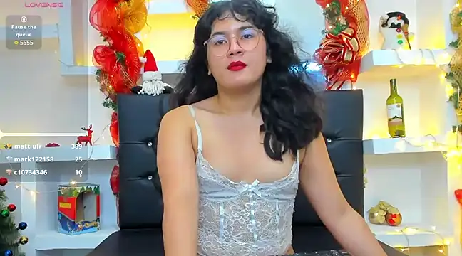 Elith Berry69 online show from December 2024 09:39:02 PM