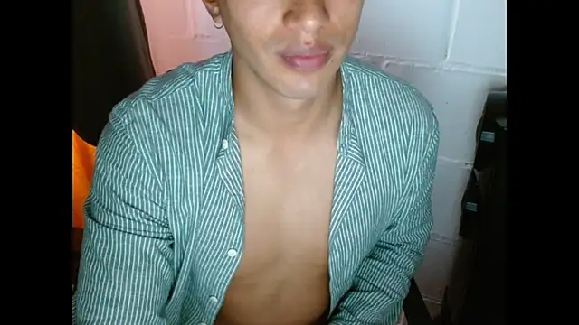 Snapshot of Davixx258 chatting on January 2025 01:59:02 PM Davixx258 online show from January 2025 01:59:02 PM