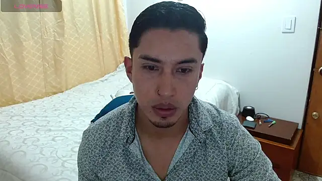 Snapshot of Davixx258 chatting on February 2026 11:44:01 PM Davixx258 online show from February 2026 11:44:01 PM