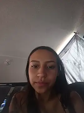 emma ambar online show from November 2025 04:39:01 PM