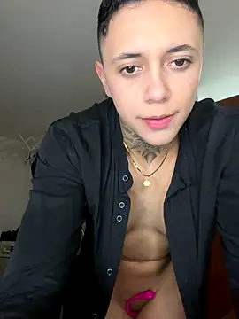 Snapshot of _PhillipBrown chatting on December 2024 09:34:02 PM PhillipBrown online show from December 2024 09:34:02 PM