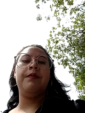 lara moon25 online show from December 2024 05:43:02 PM