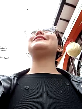 lara moon25 online show from January 2025 07:29:01 PM