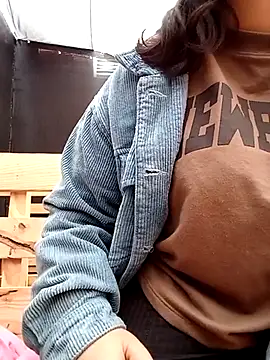 lara moon25 online show from March 2025 10:10:02 PM