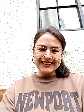 lara moon25 online show from March 2025 04:19:02 PM