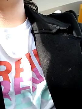 lara moon25 online show from March 2025 05:47:02 PM