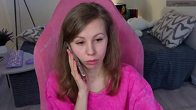 Lill Mary online show from March 2025 03:41:01 AM