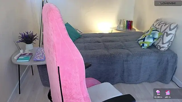 Lill Mary online show from March 2025 03:54:02 AM