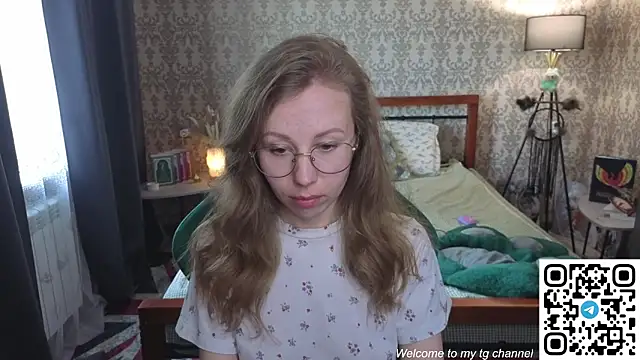 Snapshot of Lill_Mary chatting on April 2026 02:27:02 AM Lill Mary online show from April 2026 02:27:02 AM