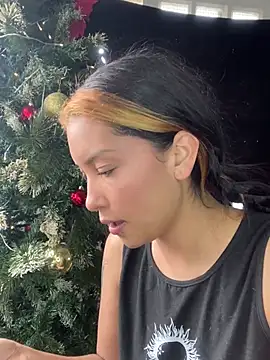 baby lizy online show from December 2024 07:54:01 PM