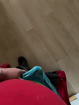 Snapshot of lescoquin2215 chatting on November 2025 10:39:02 AM lescoquin2215 online show from November 2025 10:39:02 AM