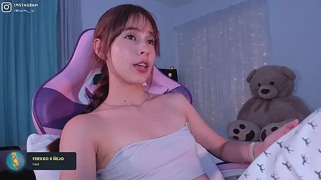 Snapshot of alice_guerin_ chatting on March 2025 07:42:02 AM alice guerin online show from March 2025 07:42:02 AM