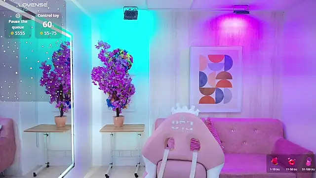 Gabby evanns online show from October 2025 12:01:02 PM