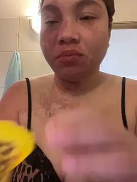 WhiteWomen online show from October 2025 09:16:02 PM