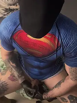 Snapshot of LuggiJack chatting on December 2024 01:08:01 AM LuggiJack online show from December 2024 01:08:01 AM