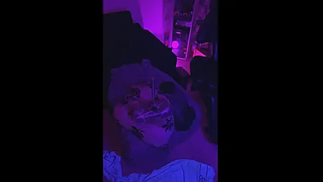 Snapshot of LuggiJack chatting on September 2025 11:12:01 AM LuggiJack online show from September 2025 11:12:01 AM