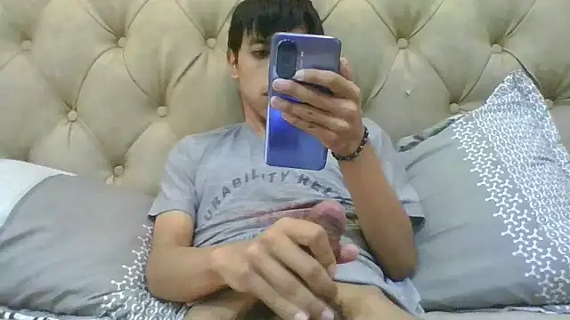 Snapshot of danuel23 chatting on December 2024 04:20:02 PM danuel23 online show from December 2024 04:20:02 PM