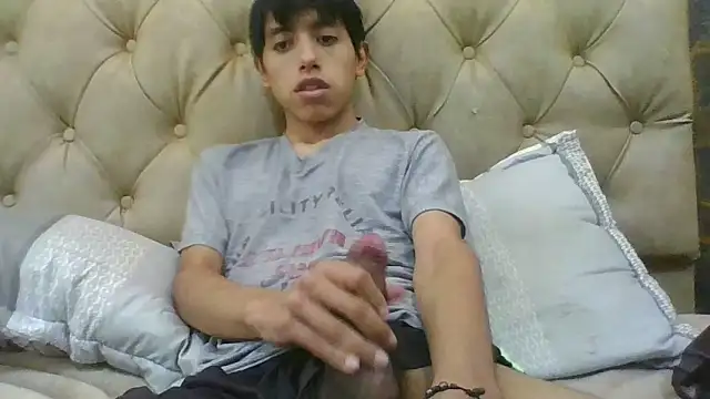 Snapshot of danuel23 chatting on December 2024 06:53:01 PM danuel23 online show from December 2024 06:53:01 PM