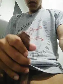 Snapshot of danuel23 chatting on March 2025 06:16:02 AM danuel23 online show from March 2025 06:16:02 AM