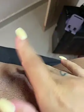 MARYADSUARD online show from April 2026 07:39:02 PM