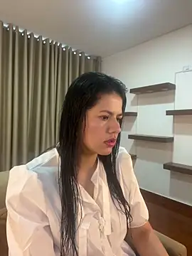 Alice Biel online show from January 2025 01:53:02 PM