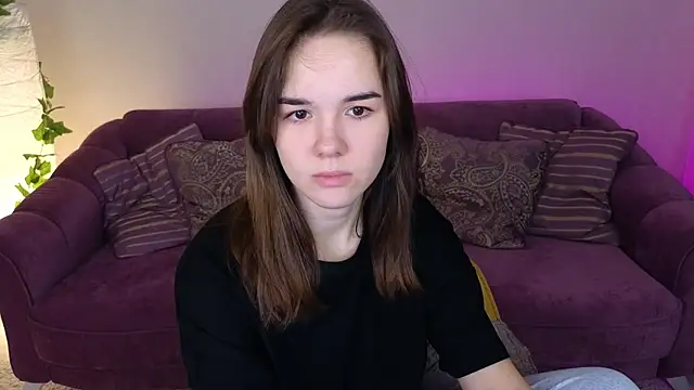 Snapshot of LindaRobertz chatting on January 2025 02:33:02 PM LindaRobertz online show from January 2025 02:33:02 PM