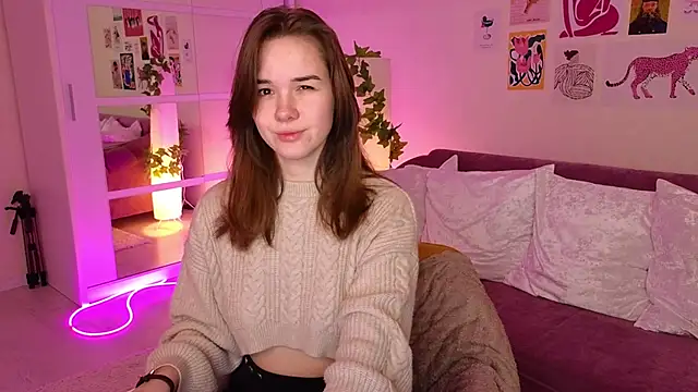 Snapshot of LindaRobertz chatting on March 2025 06:03:01 AM LindaRobertz online show from March 2025 06:03:01 AM