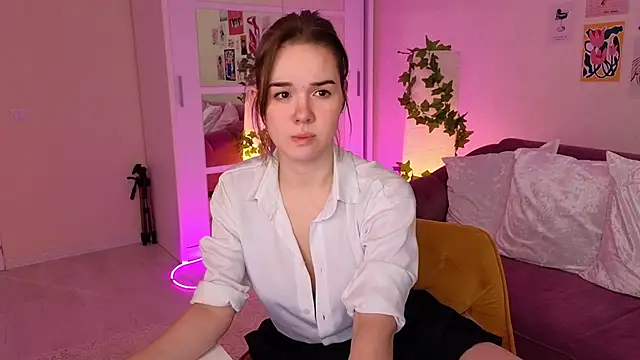 Snapshot of LindaRobertz chatting on March 2025 09:07:02 AM LindaRobertz online show from March 2025 09:07:02 AM