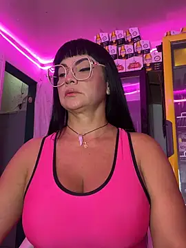 Hot beauty   online show from February 2026 03:00:02 AM