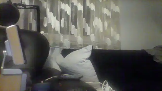 Snapshot of NewyorkDimi chatting on December 2024 04:21:01 AM NewyorkDimi online show from December 2024 04:21:01 AM