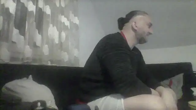 Snapshot of NewyorkDimi chatting on January 2025 11:39:01 PM NewyorkDimi online show from January 2025 11:39:01 PM