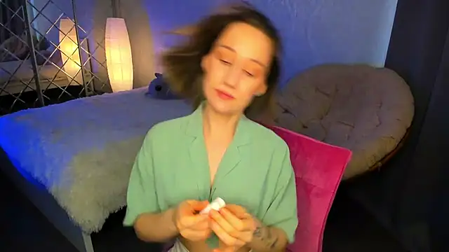 Snapshot of MelodyOfLovee chatting on March 2025 06:12:02 AM MelodyOfLovee online show from March 2025 06:12:02 AM