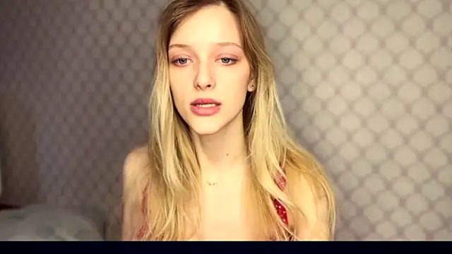 Evvie Summn1 online show from December 2025 10:20:02 AM