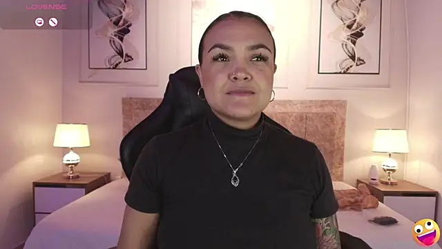 Snapshot of lyn_adamns chatting on January 2025 08:38:02 PM lyn adamns online show from January 2025 08:38:02 PM