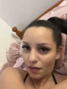 Chiara0102 online show from May 2026 10:52:02 PM