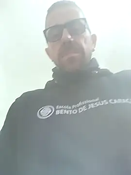 jonyfree1978 online show from December 2024 10:16:01 PM