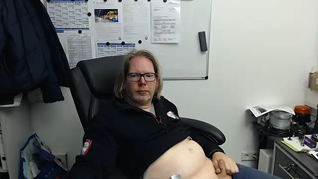 VSteph online show from December 2025 06:48:01 PM