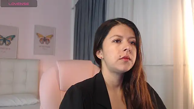 Snapshot of liss_black chatting on February 2025 12:33:01 PM liss black online show from February 2025 12:33:01 PM