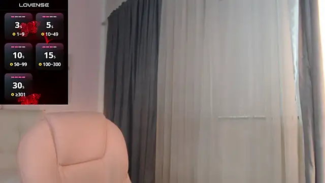 Snapshot of liss_black chatting on February 2025 06:48:01 PM liss black online show from February 2025 06:48:01 PM