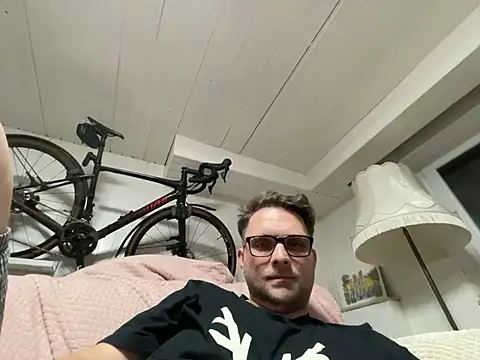 Snapshot of Perry_devot chatting on January 2025 09:57:01 PM Perry devot online show from January 2025 09:57:01 PM