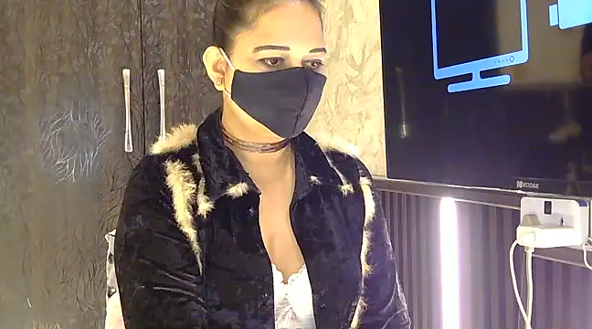 fabdemira online show from December 2024 08:42:02 PM