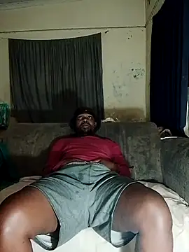 Snapshot of Polygamist chatting on June 2026 12:37:01 AM Polygamist online show from June 2026 12:37:01 AM