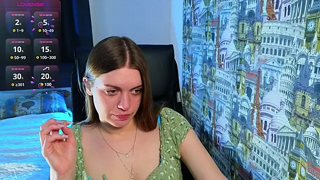 Snapshot of Lovella_Lips chatting on February 2025 11:44:02 AM Lovella Lips online show from February 2025 11:44:02 AM