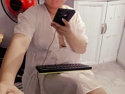 Snapshot of Asian_girl19 chatting on February 2026 12:27:01 PM Asian girl19 online show from February 2026 12:27:01 PM