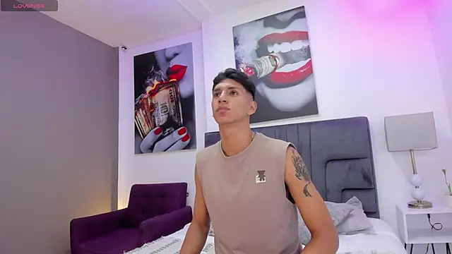 kieran derek online show from November 2025 01:38:01 AM